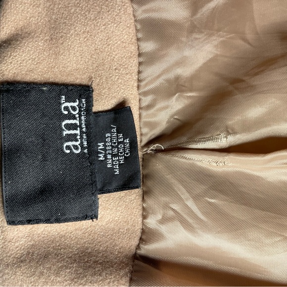 Vintage a.n.a Tan Utility Jacket with Toggle Closures - Picture 4 of 7
